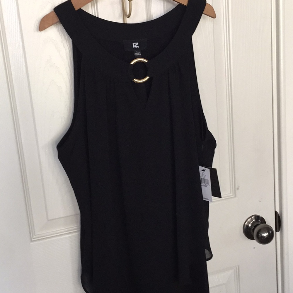 women's sleeveless top